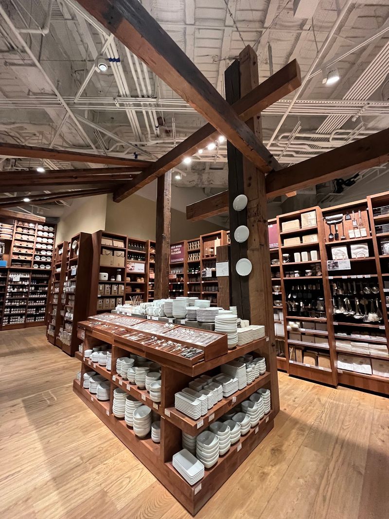Home Goods That Keep Life Tidy Home Goods That Keep Life Tidy