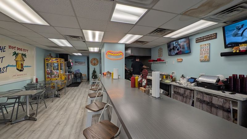 Hot Dog Hut