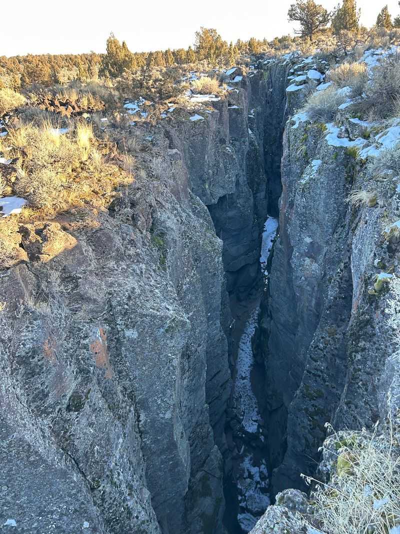 How the Earth Came to Crack How the Earth Came to Crack