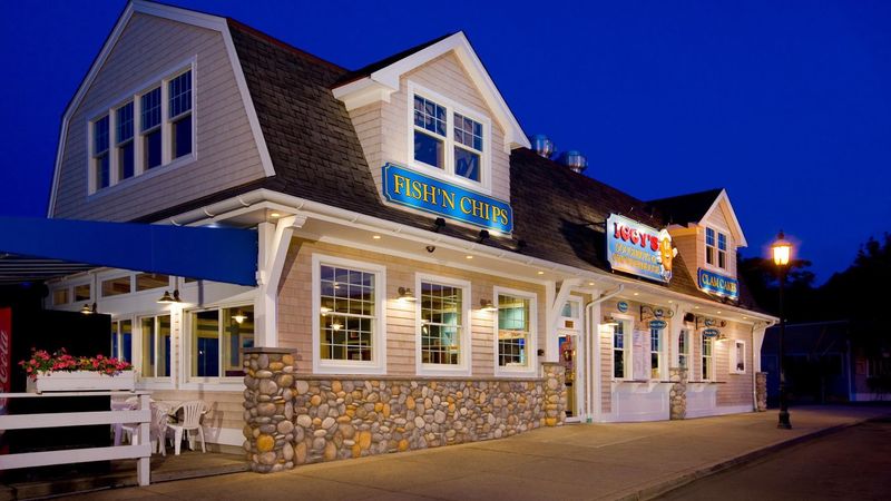 Iggy's Doughboys & Chowder House, Warwick, Rhode Island Iggy's Doughboys & Chowder House, Warwick, Rhode Island