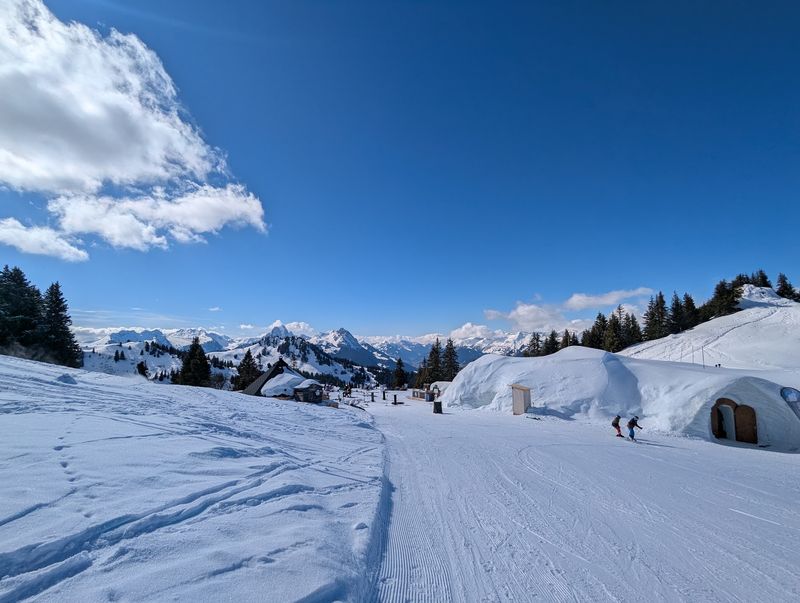 Iglu-Dorf Gstaad in Switzerland Iglu-Dorf Gstaad in Switzerland