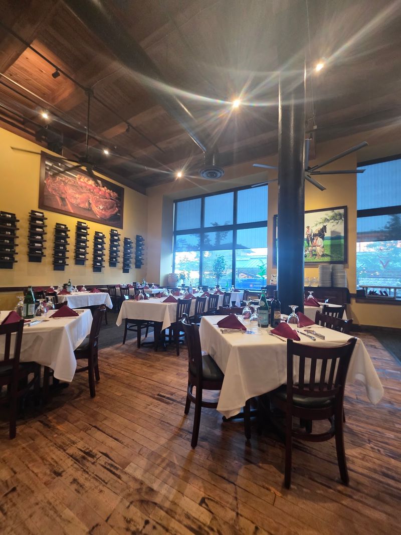 Industrial-Chic Dining With Room to Talk
