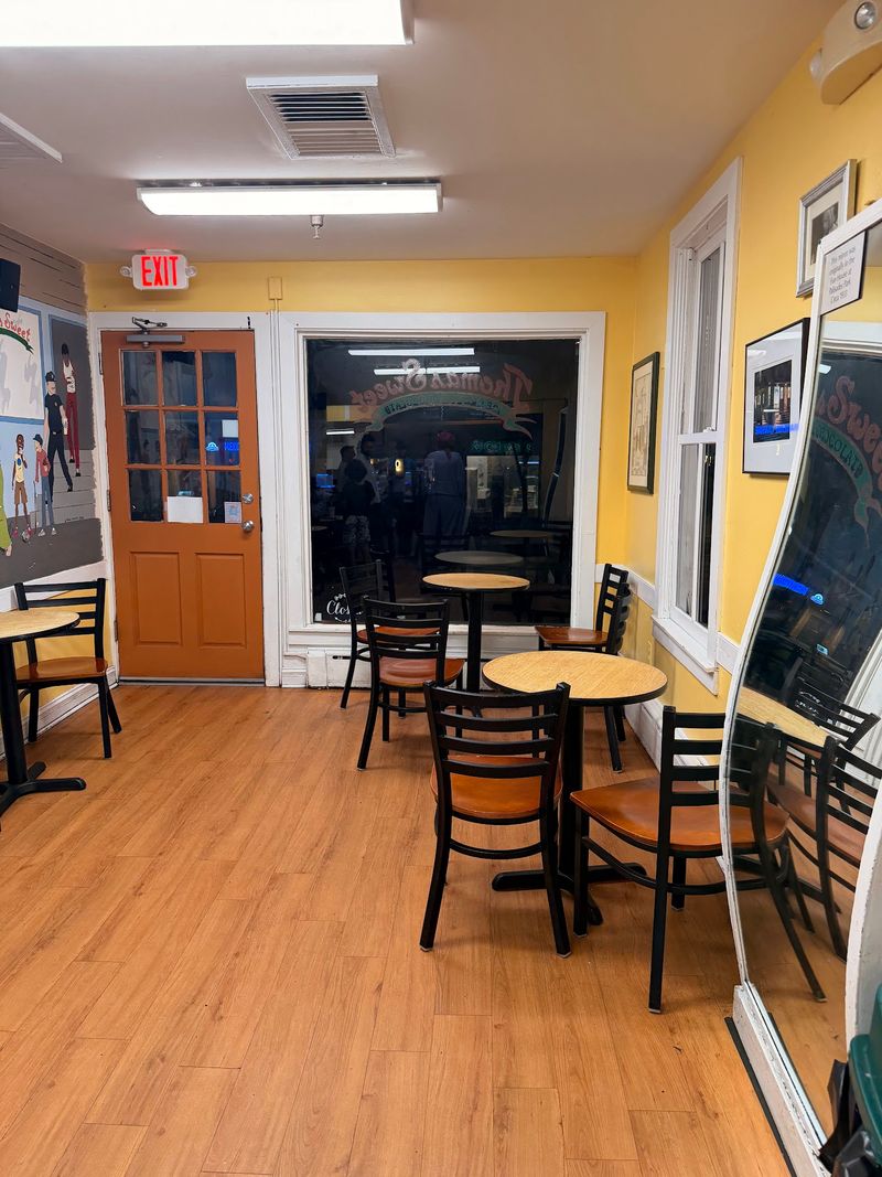 Inside Tables, Sidewalk Seats, and a Little Strategy Inside Tables, Sidewalk Seats, and a Little Strategy