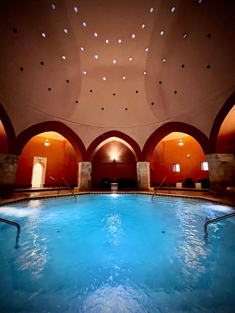Irgalmasok Veli Bej Bath, Budapest, Hungary