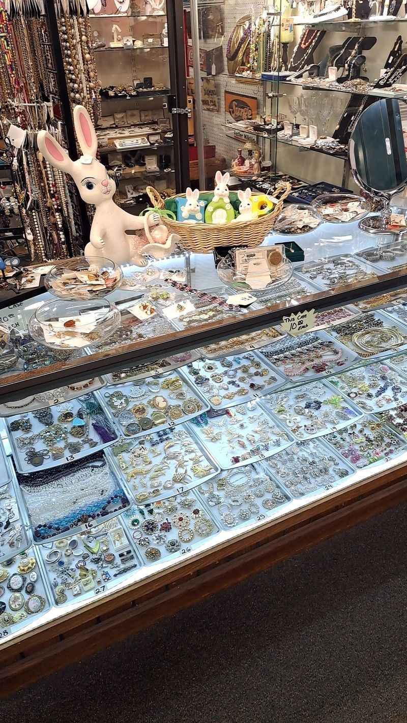 Jewelry, Coins, and Locked Glass Cases