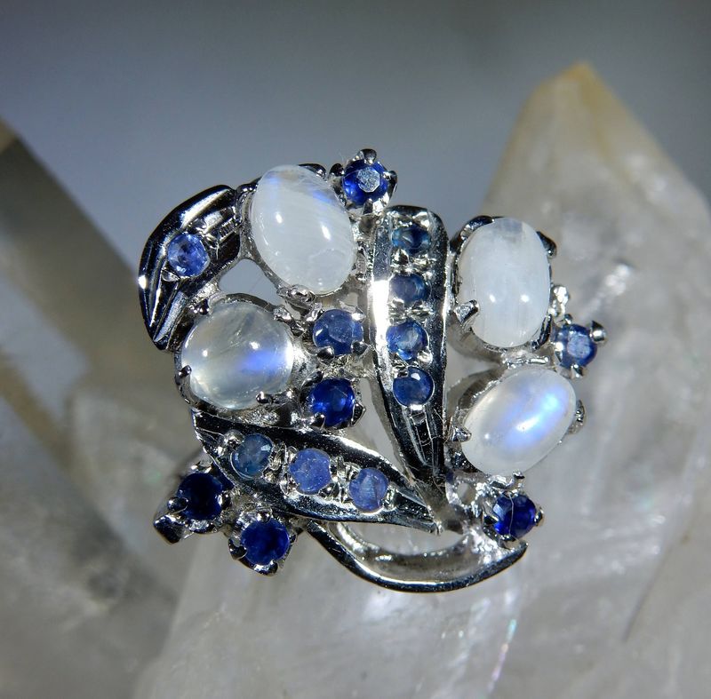 Jewelry That Catches the Eye Jewelry That Catches the Eye