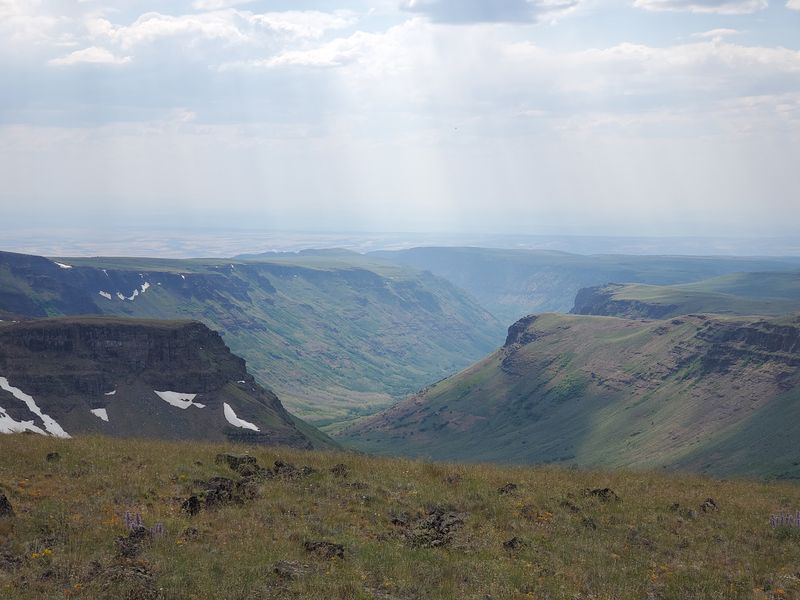 Kiger Gorge and the Glacier-Carved Canyons