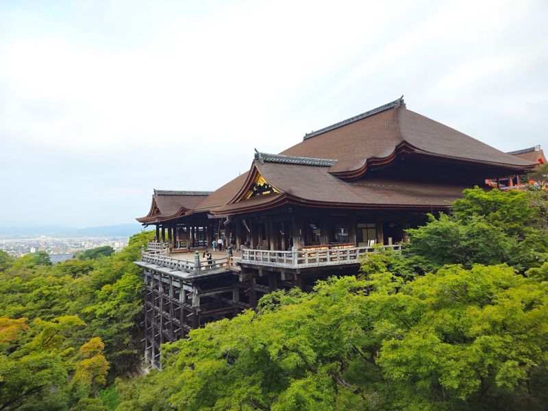 Kiyomizu-dera, Kyoto, Japan Kiyomizu-dera, Kyoto, Japan