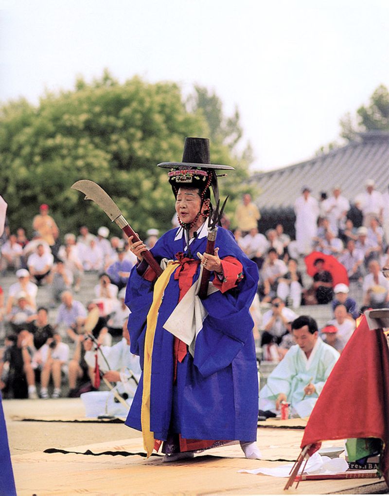 Korean Muism in South Korea Korean Muism in South Korea