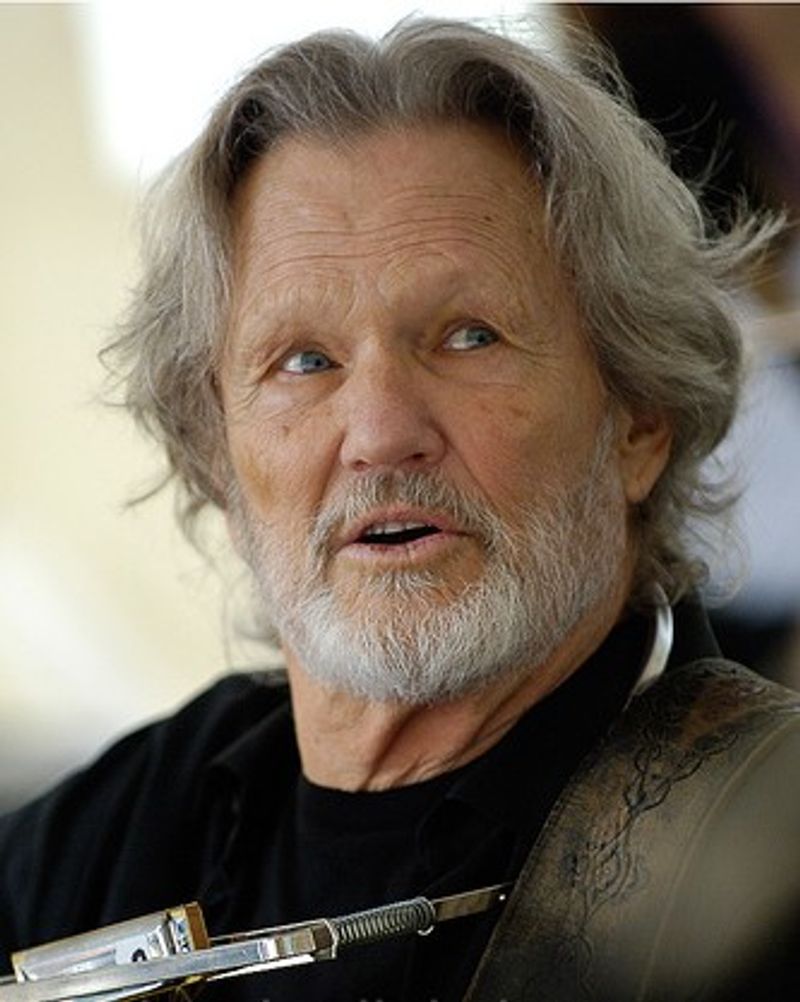 Kris Kristofferson: U.S. Army Helicopter Pilot Kris Kristofferson: U.S. Army Helicopter Pilot
