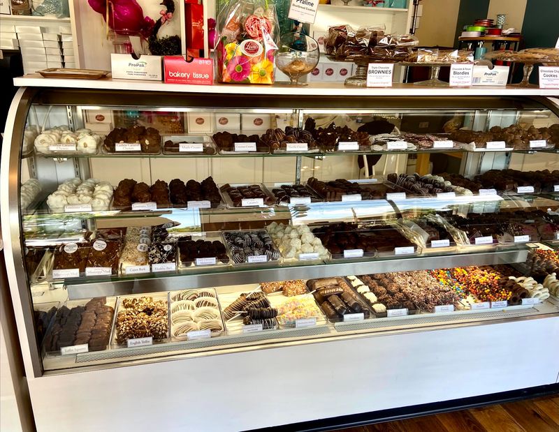 Laura's Candies, Metairie, Louisiana Laura's Candies, Metairie, Louisiana