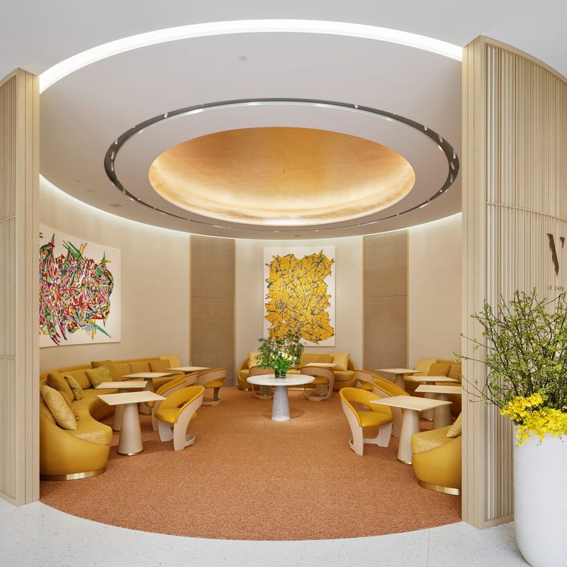 Le Café V (Louis Vuitton) – Osaka, Japan Le Café V (Louis Vuitton) – Osaka, Japan