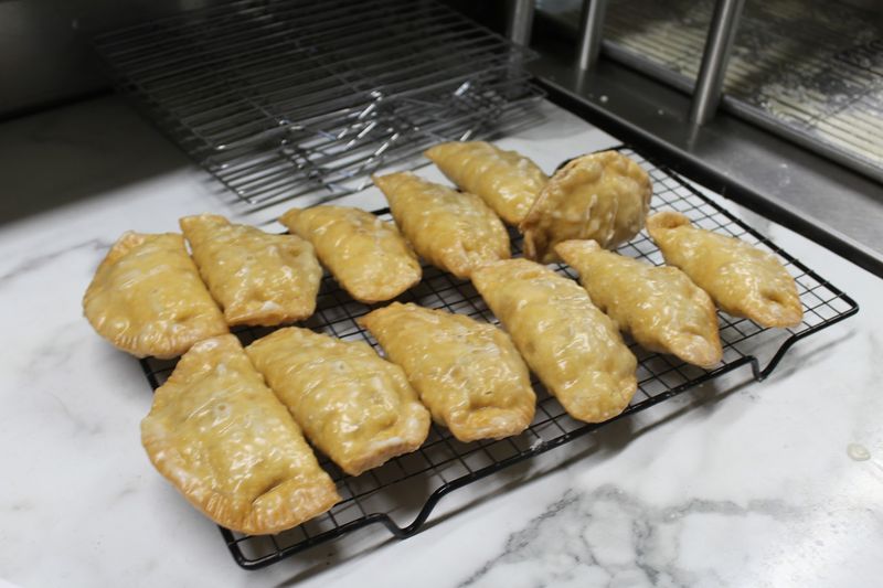 Lee's Bakery, Illinois, Roseville