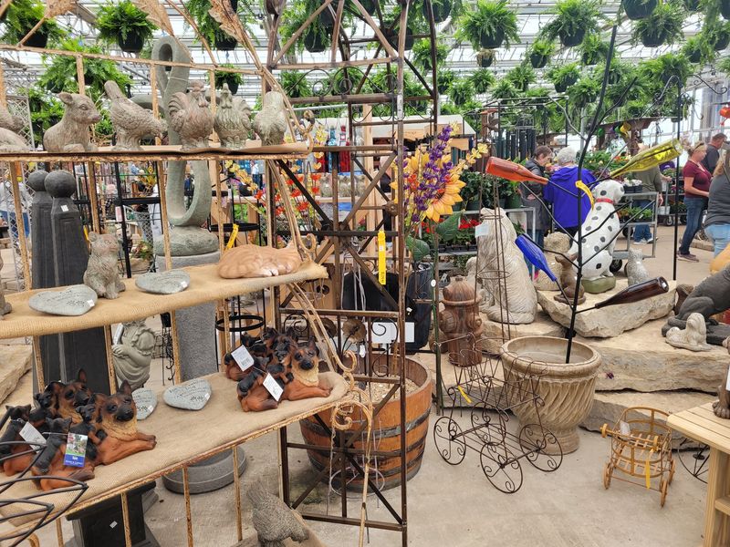 Lemonade, Popcorn, and Garden Decor Between Aisles Lemonade, Popcorn, and Garden Decor Between Aisles