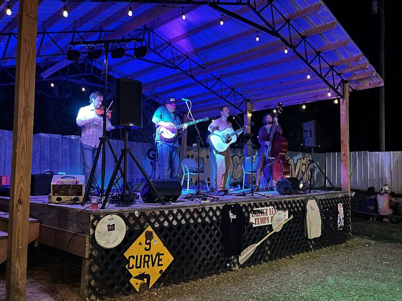 Live Bands and Karaoke Nights Keep the Energy Up Live Bands and Karaoke Nights Keep the Energy Up