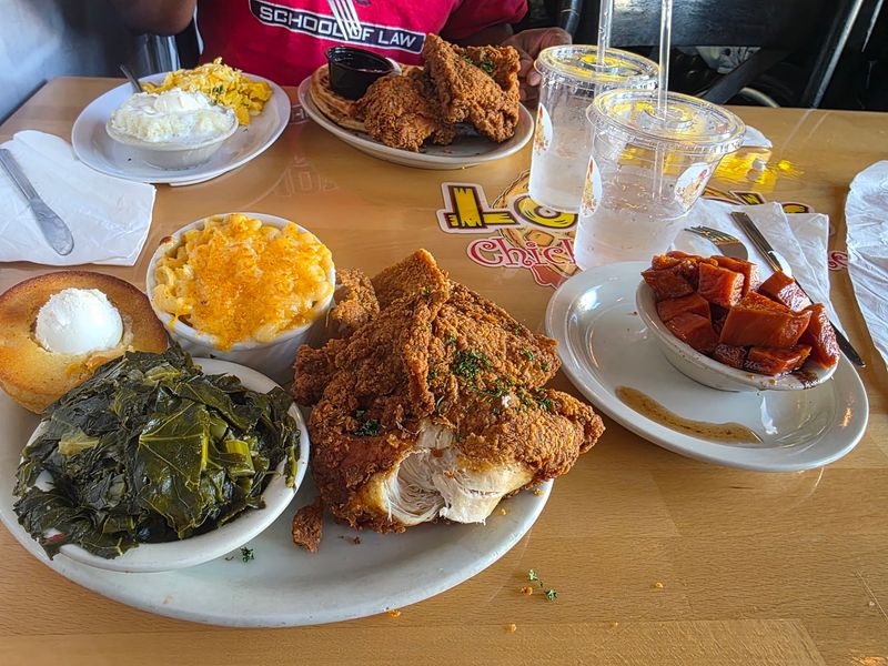 Lo-Lo's Chicken & Waffles, Phoenix, Arizona Lo-Lo's Chicken & Waffles, Phoenix, Arizona