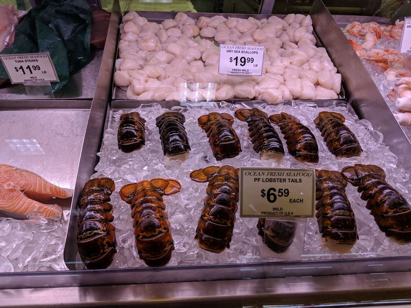 Lobster Tanks and a Full Fish Counter