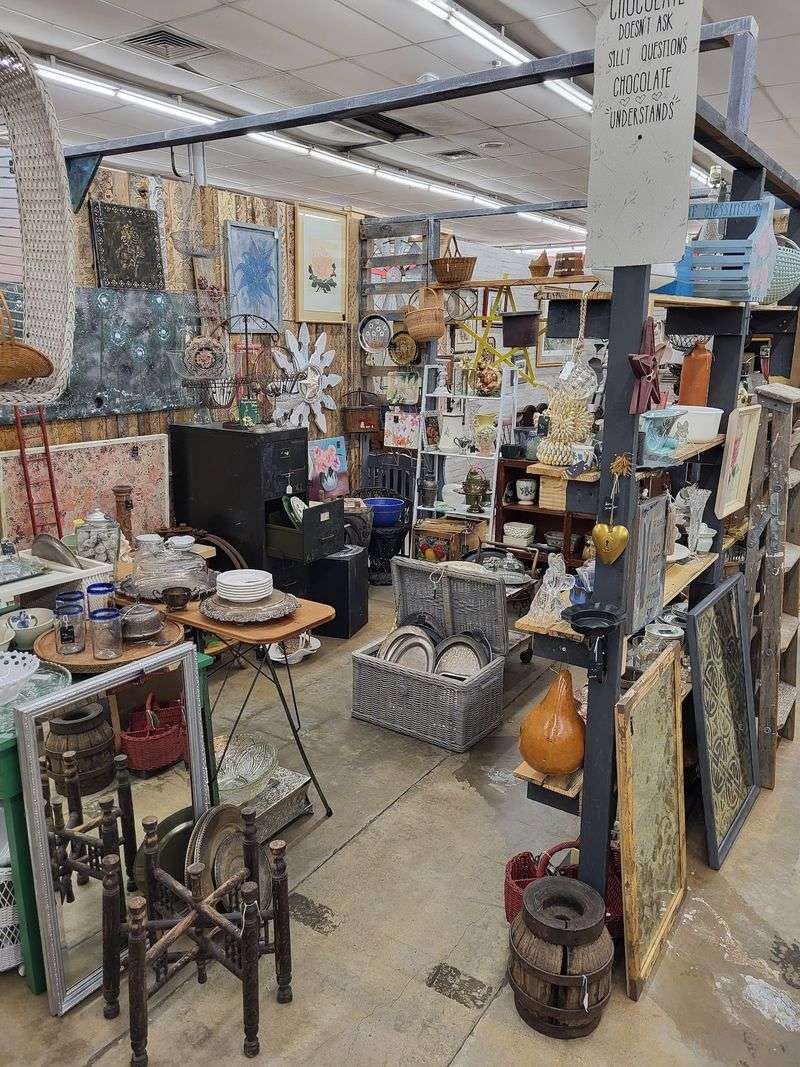 Local Artists and Handmade Goods Local Artists and Handmade Goods
