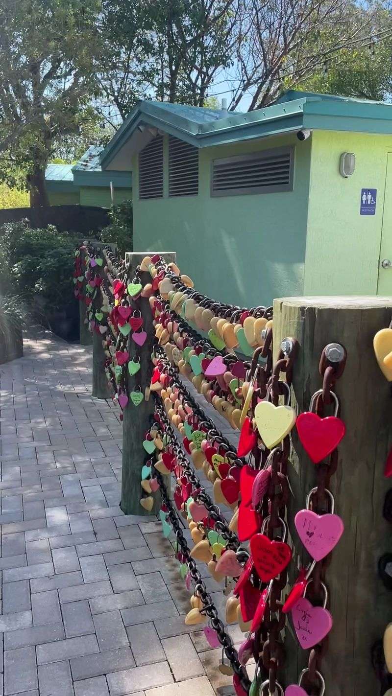 Love Locks And A Lane Full Of Little Messages Love Locks And A Lane Full Of Little Messages
