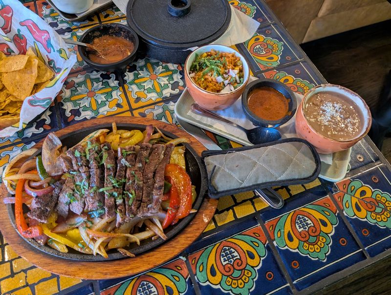 Maiz & Barro Mexican Grill - Cantina Maiz & Barro Mexican Grill - Cantina