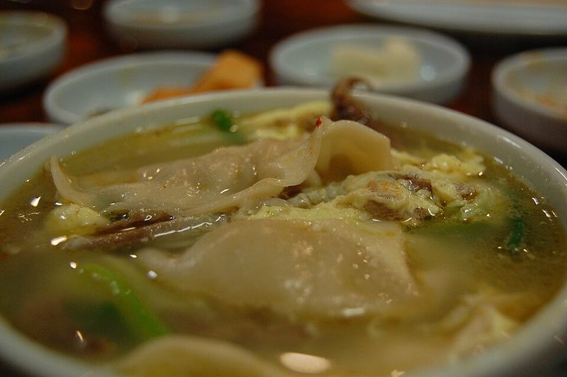 Mandu-guk (Dumpling Soup)