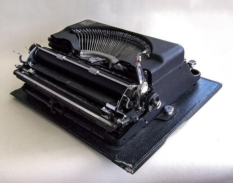 Manual Typewriters Manual Typewriters
