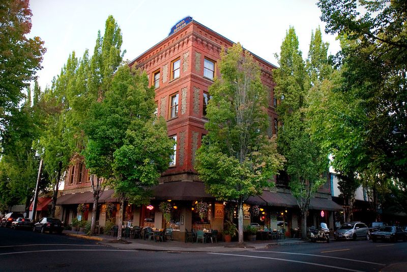 McMenamins Hotel Oregon, McMinnville, OR