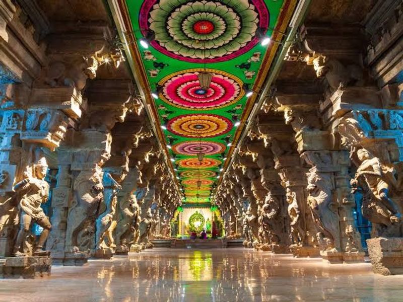 Meenakshi Amman Temple, Madurai, India Meenakshi Amman Temple, Madurai, India