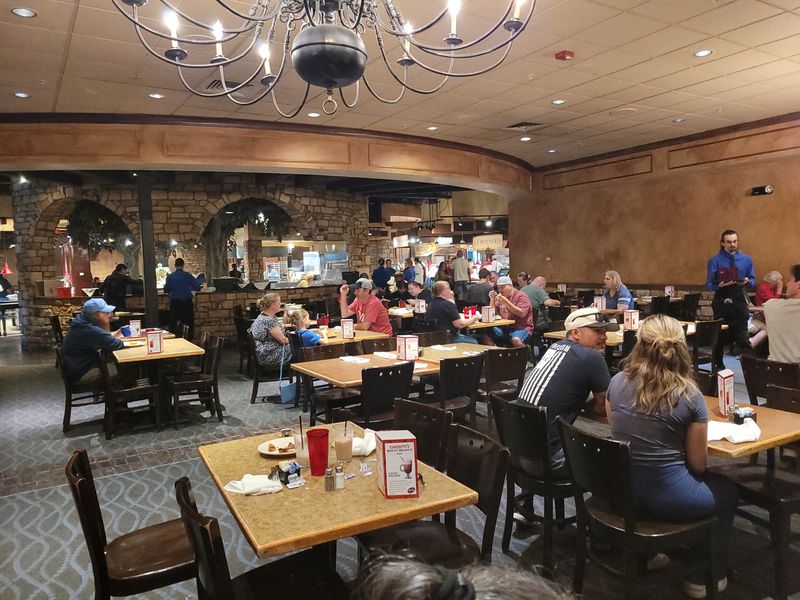 Meet Cinzzetti's in Northglenn