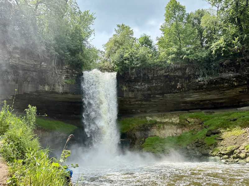 Minnehaha Falls Lower Glen Trail