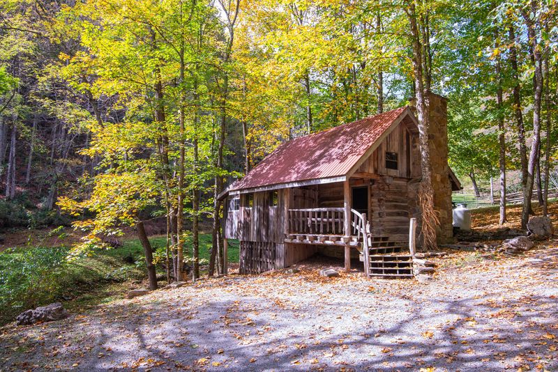 Moore House Inn & Cabins, Marlinton, West Virginia Moore House Inn & Cabins, Marlinton, West Virginia