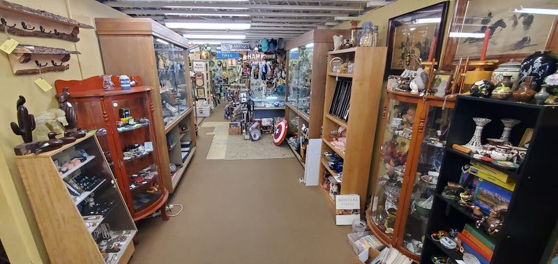 More Than 50 Mini Shops Under One Roof More Than 50 Mini Shops Under One Roof