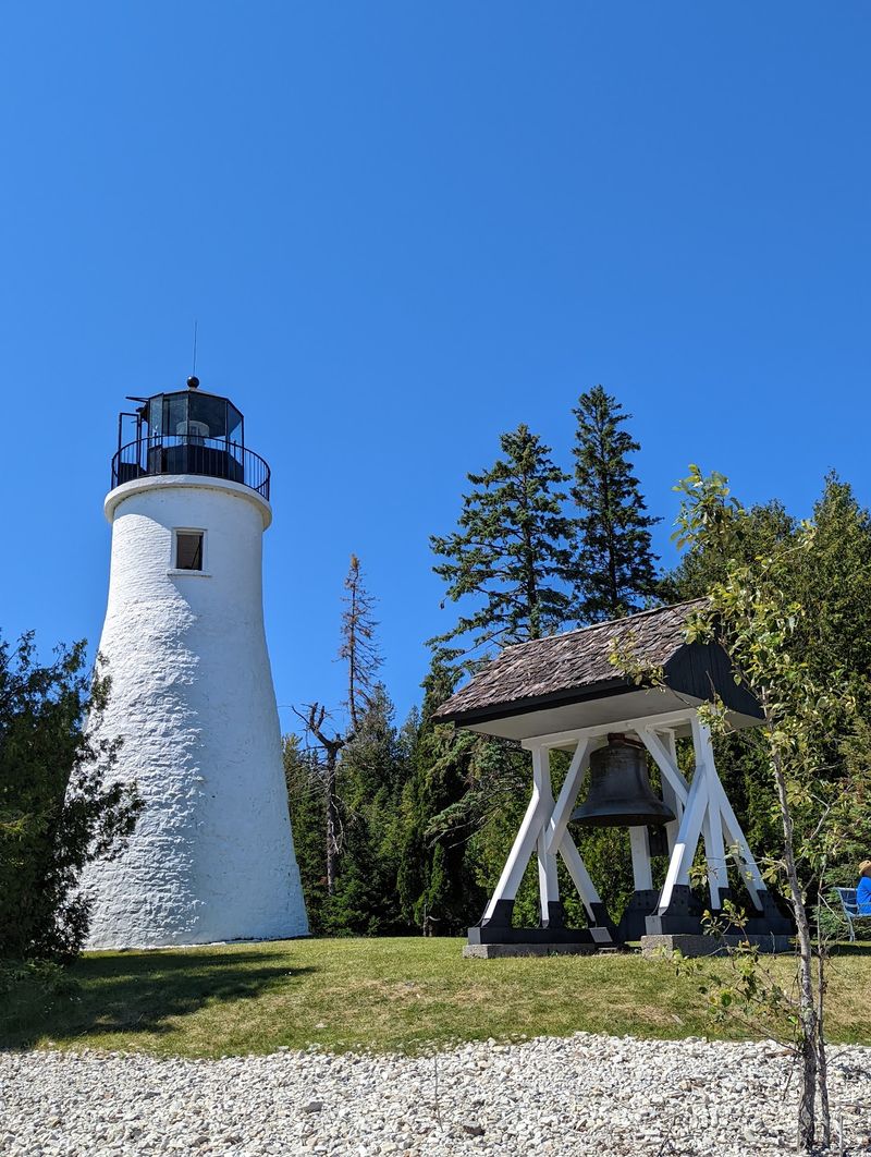 Old Presque Isle Lighthouse, Presque Isle, Michigan Old Presque Isle Lighthouse, Presque Isle, Michigan