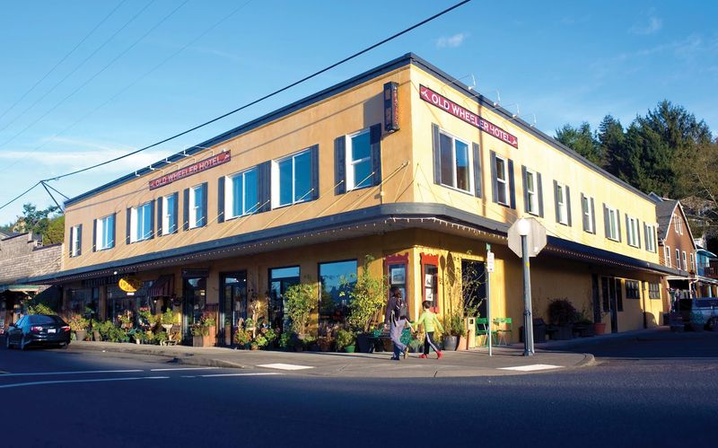 Old Wheeler Hotel, Wheeler, OR
