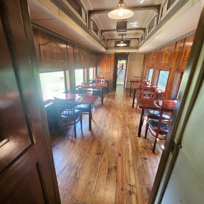 Open-Air Seats, Dome Cars, and the Presidential Option Open-Air Seats, Dome Cars, and the Presidential Option
