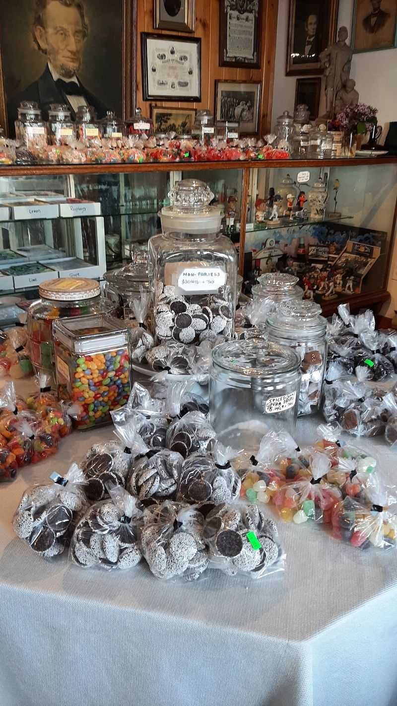 Orne's Candy Store, Boothbay Harbor, Maine Orne's Candy Store, Boothbay Harbor, Maine