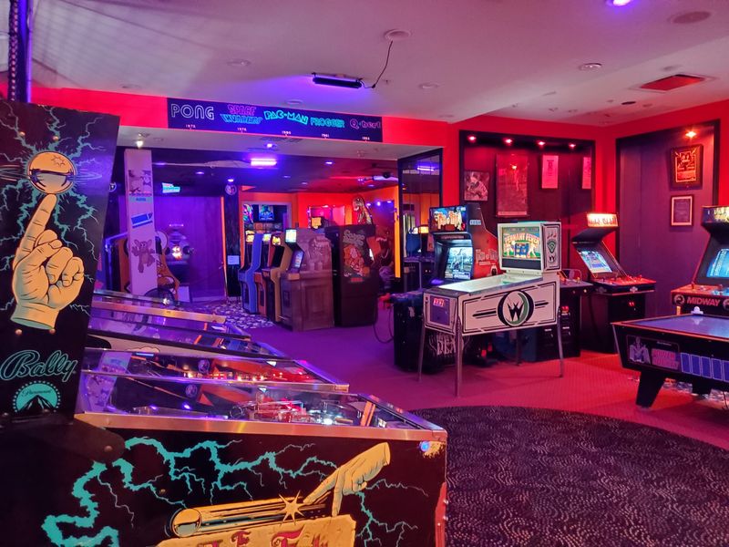 Pac-Man, Donkey Kong, and Old Friends in Cabinets