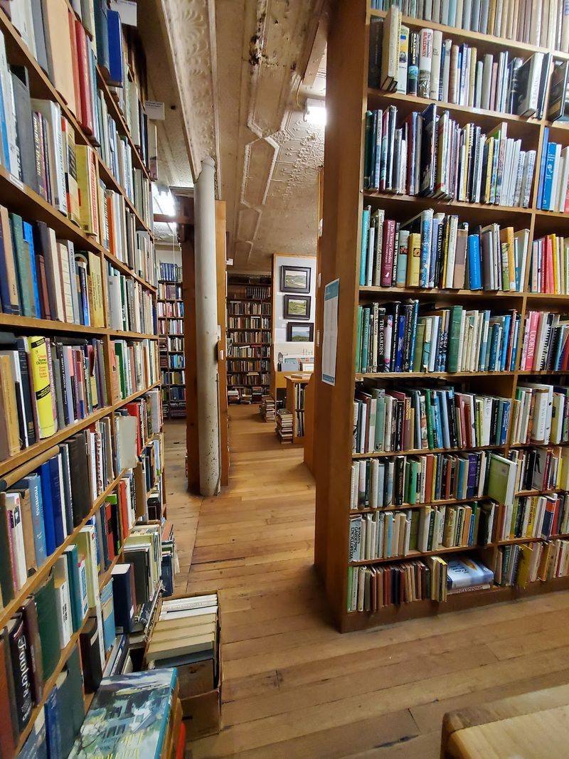 Parnassus Book Services, Yarmouth Port, MA Parnassus Book Services, Yarmouth Port, MA