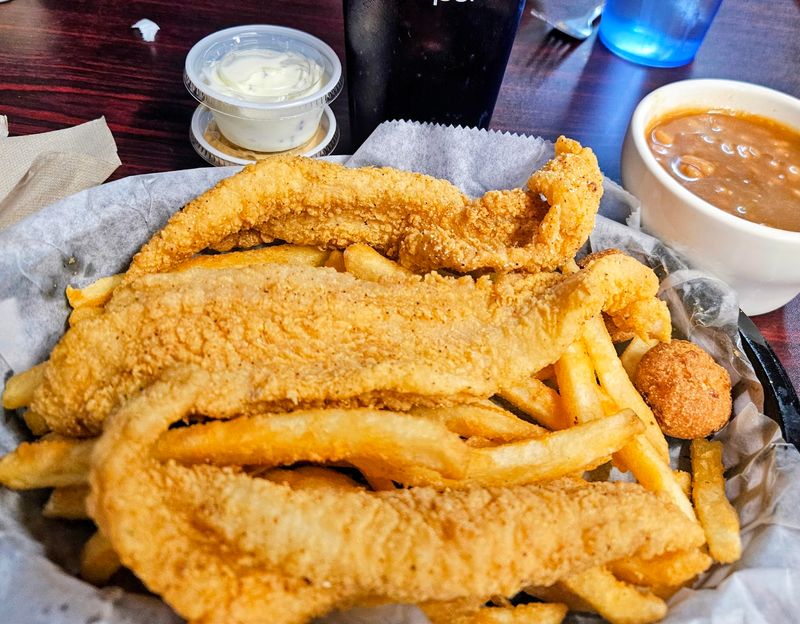 Pawpaw's Catfish Kitchen, Sevierville, TN Pawpaw's Catfish Kitchen, Sevierville, TN