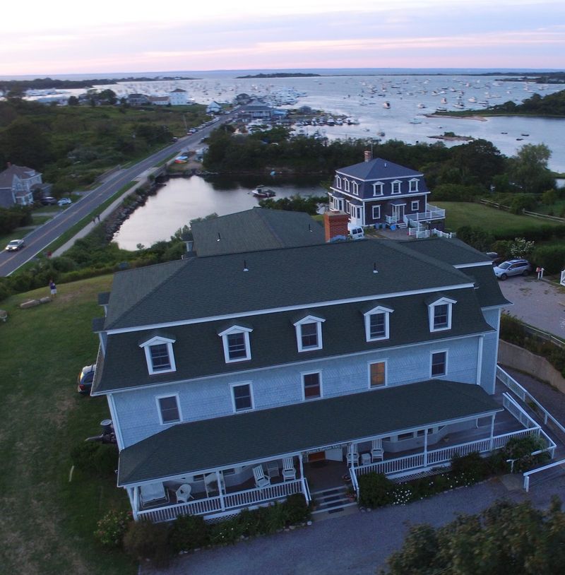 Payne's Harbor View Inn, New Shoreham, RI
