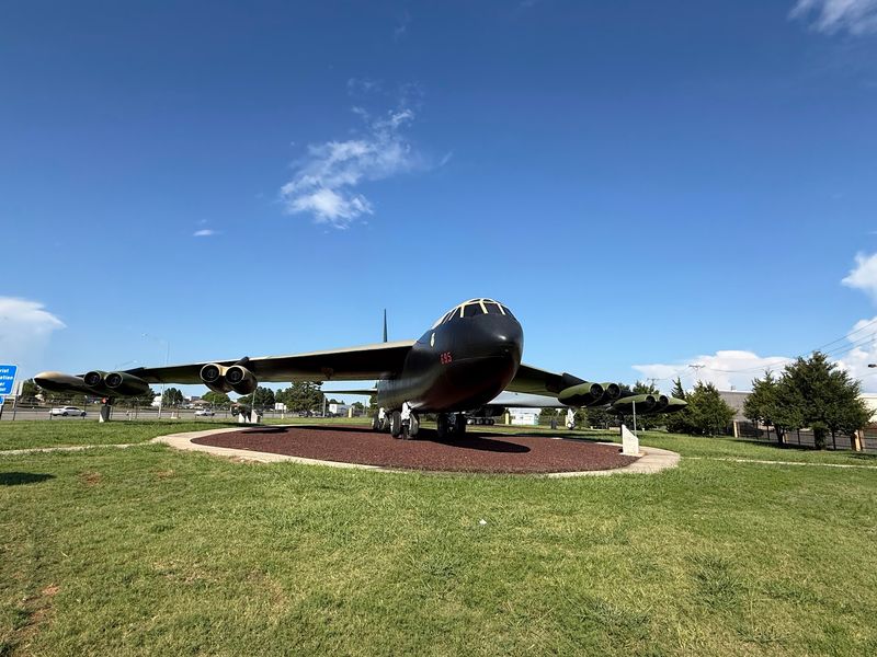 Peaceful Grounds for Plane Lovers and Families Peaceful Grounds for Plane Lovers and Families