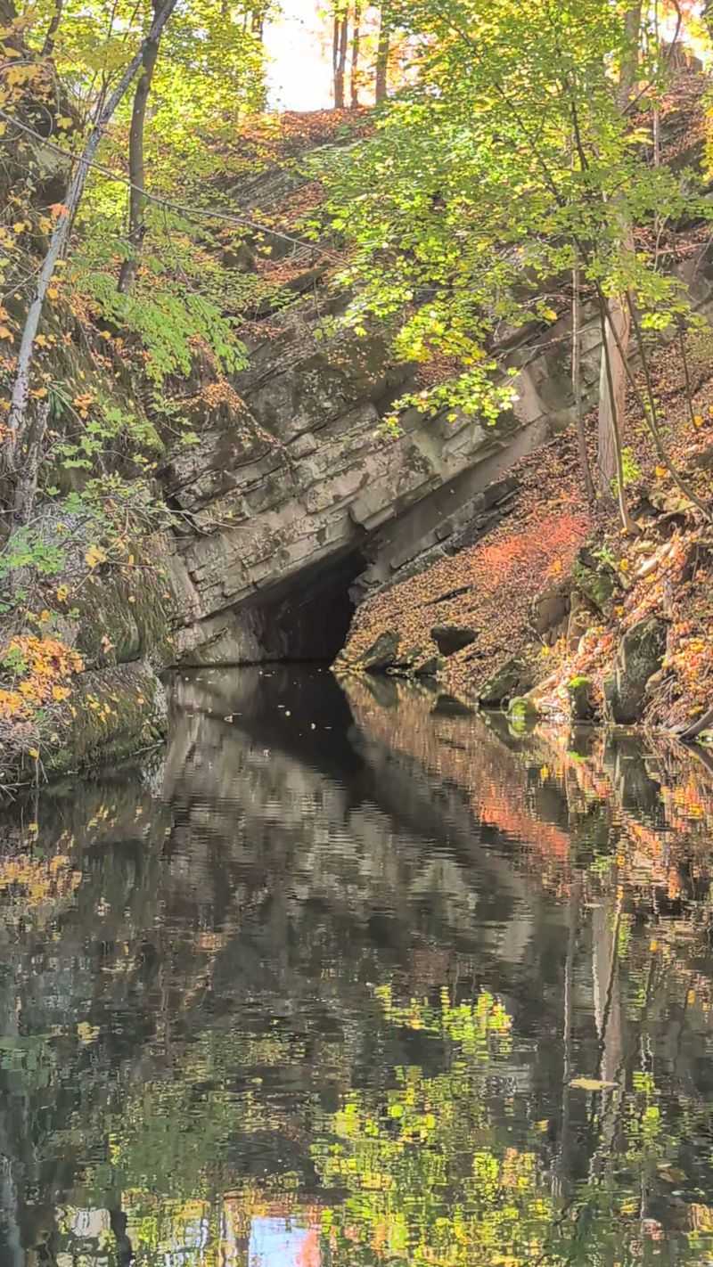 Penn's Cave and Wildlife Park, Centre Hall, Pennsylvania Penn's Cave and Wildlife Park, Centre Hall, Pennsylvania