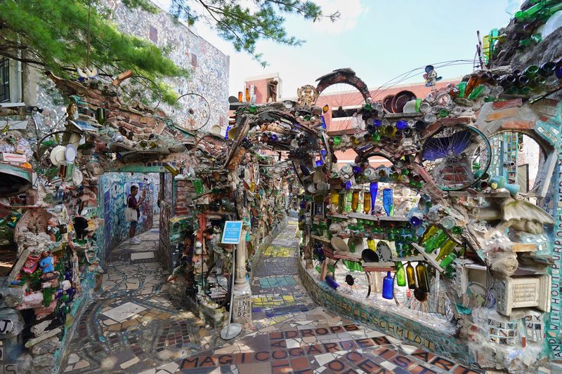Philadelphia's Magic Gardens, Philadelphia, Pennsylvania Philadelphia's Magic Gardens, Philadelphia, Pennsylvania