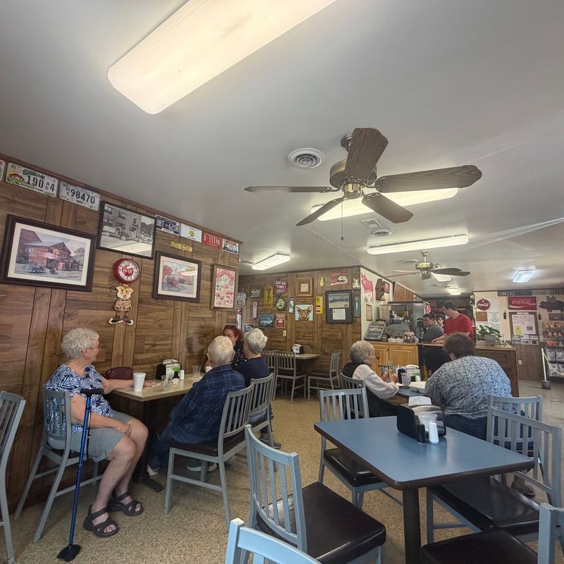 Piggy's Place Bar-B-Que Piggy's Place Bar-B-Que