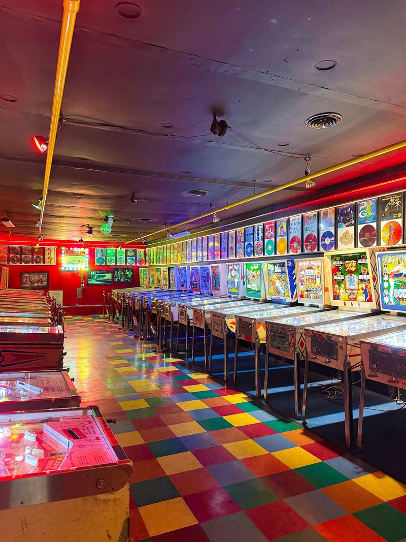 Pinball Machines Lighting Up the Back Rooms Pinball Machines Lighting Up the Back Rooms