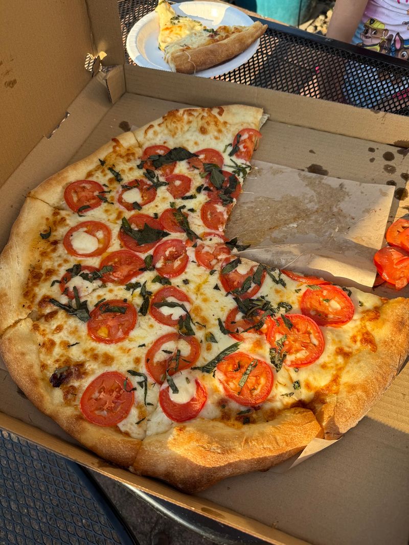 Pizza A' Fetta Cannon Beach, Cannon Beach, OR