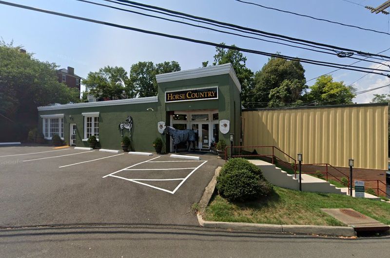Plan Your Visit to 60 Alexandria Pike Plan Your Visit to 60 Alexandria Pike