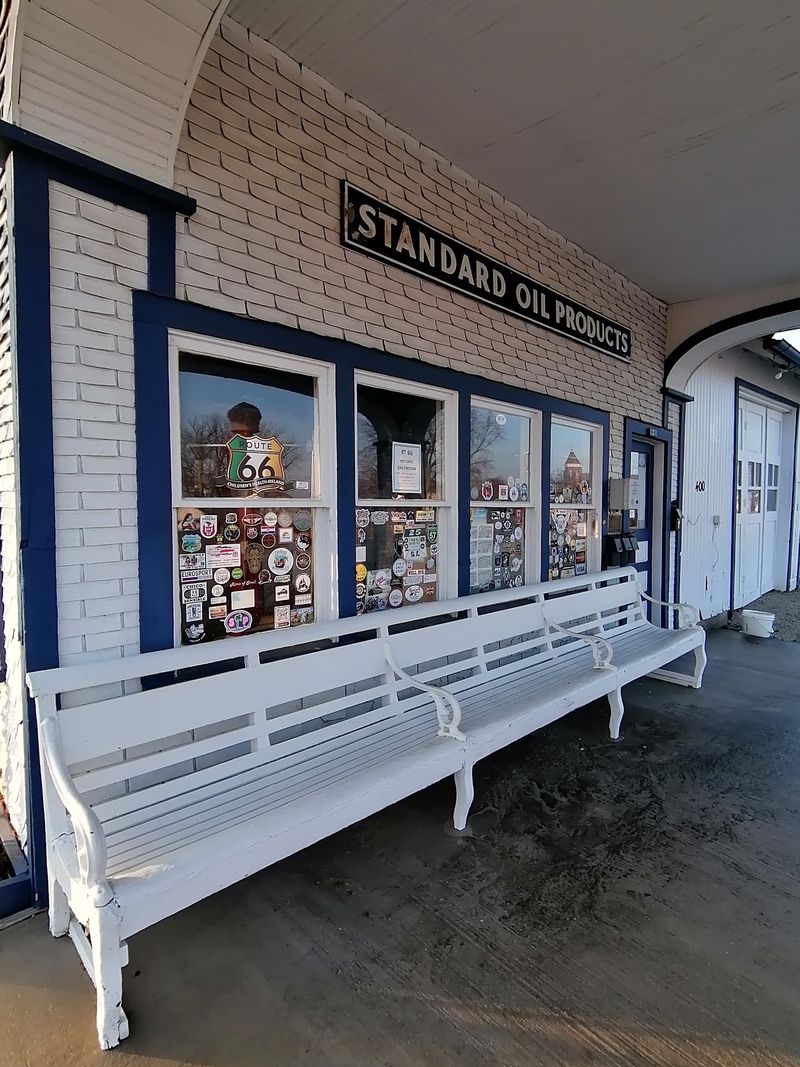 Planning Your Stop: Hours and Practical Tips
