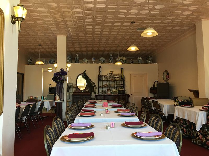 Planning Your Visit: Hours, Reservations, and Calling Ahead