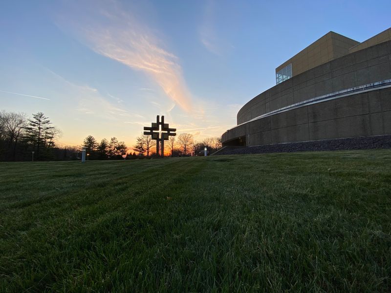 Planning Your Visit: Hours and Crowd Tips